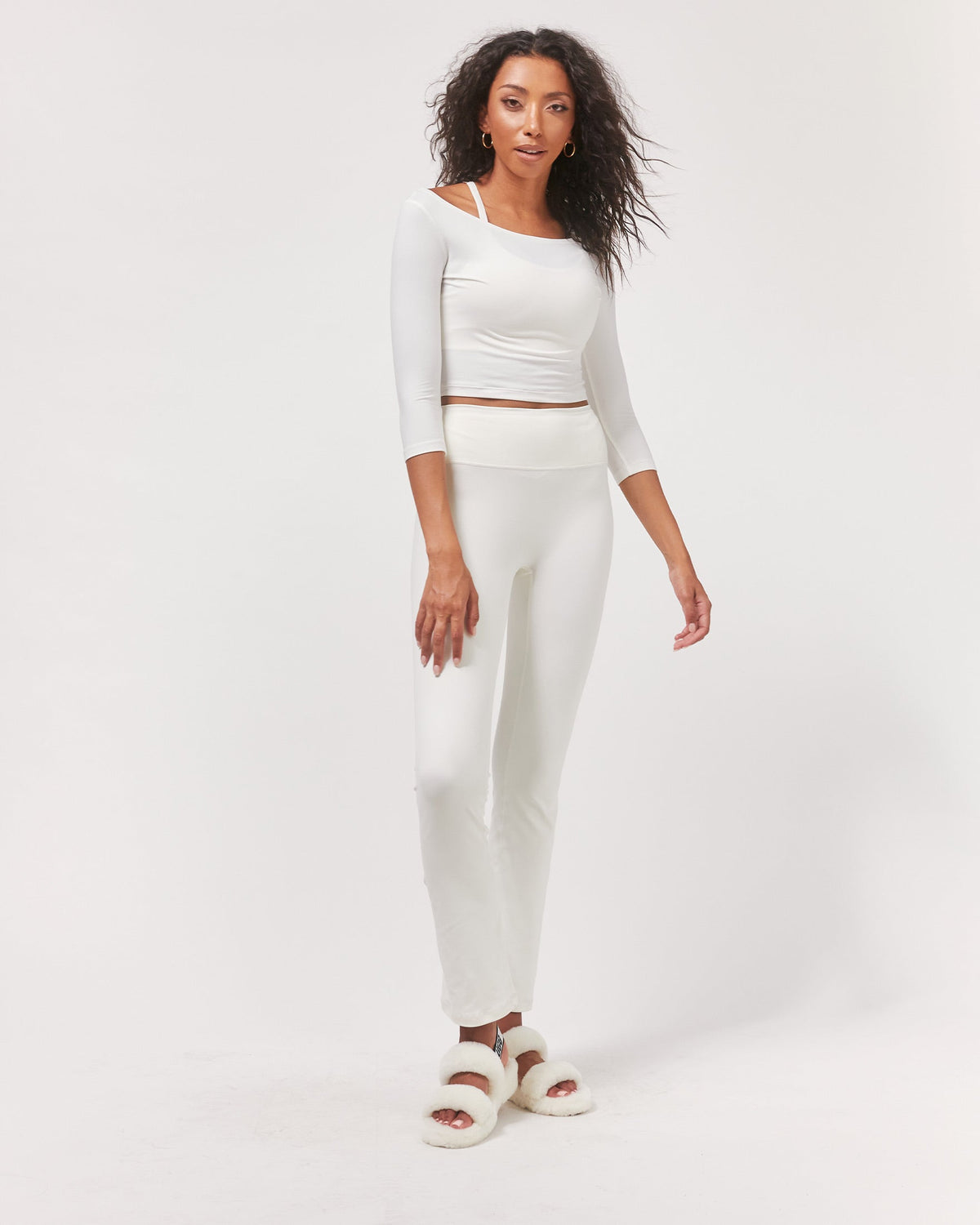 Dynamic Cozy Open Shoulder 3/4 Sleeve