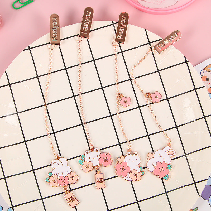 Creative Metal Bookmark Cute Pendant Clip for Students