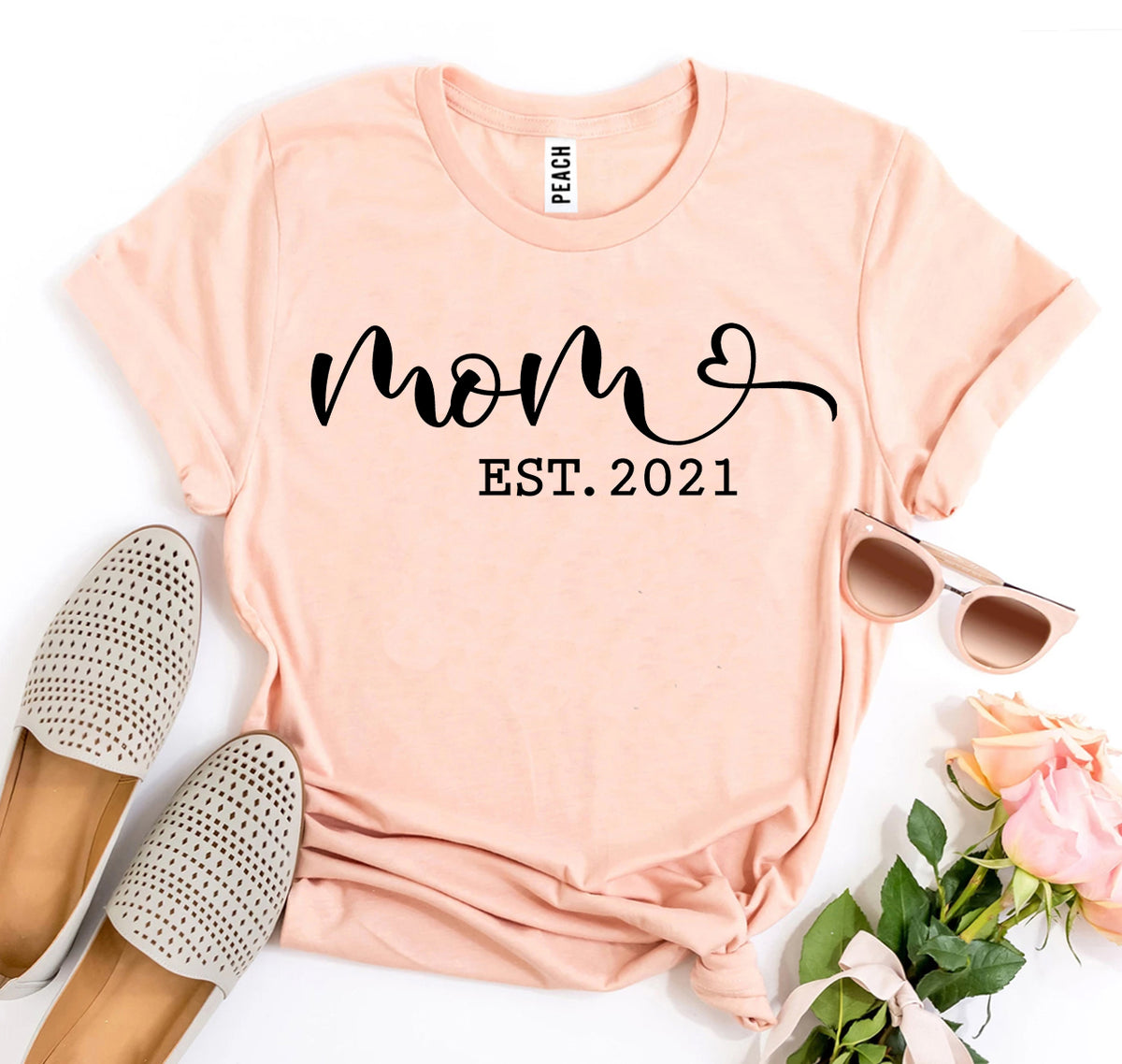 Mom Est T-shirt